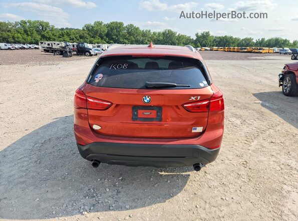 WBXHU7C3XJ5H45516 2018 BMW X1 Red Вид ззаду