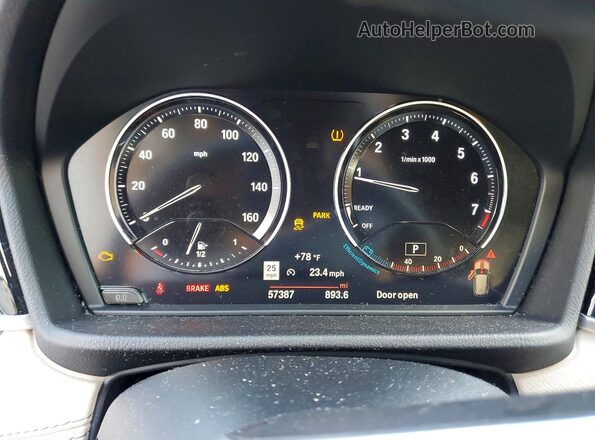 WBXJG7C02M5T42579 2021 BMW X1 Black Սարքավորումների վահանակի տեսք