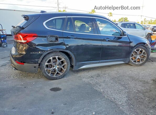 WBXJG7C02M5T42579 2021 BMW X1 Black Հետևի աջ