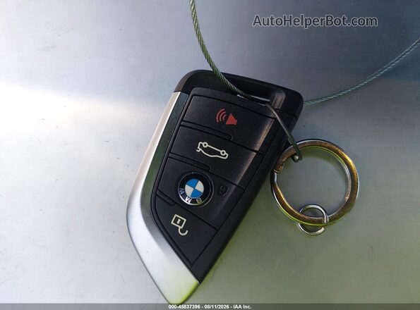 WBXJG7C03L5P67985 2020 BMW X1 Белый Вид панели приборов