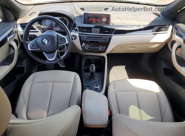 WBXJG7C04L5P50337 2020 BMW X1 Black Widok deski rozdzielczej