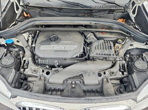WBXJG7C05M5S05149 2021 BMW X1 White Engine compartment view