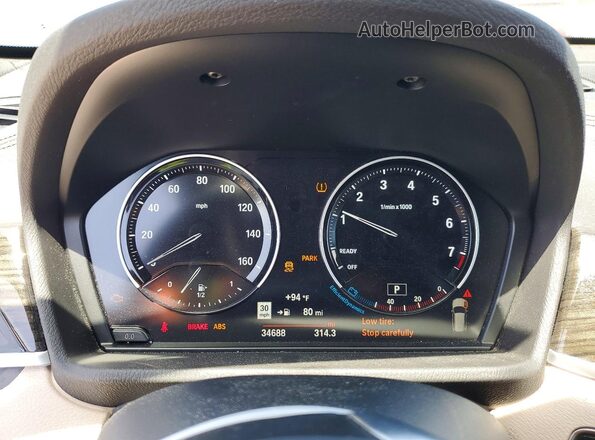 WBXJG7C06M5U25982 2021 BMW X1 Blue Vista del cuadro de instrumentos