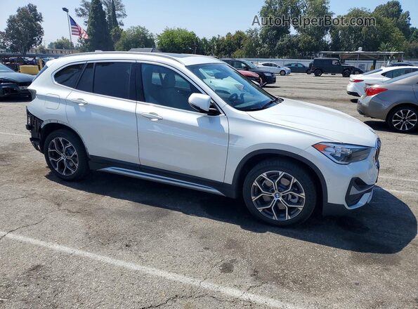 WBXJG7C08M5S79830 2021 BMW X1 White Przód prawy