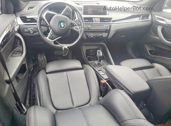WBXJG9C09L5R45796 2020 BMW X1 Gray წინა პანელის ხედი