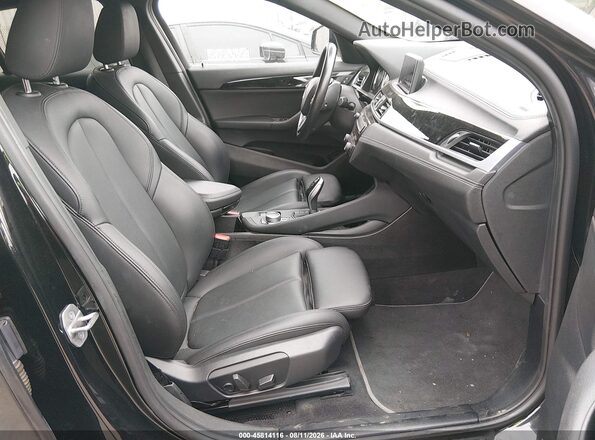 WBXYH9C04P5V70093 2023 BMW X2 Black Вид салону спереду