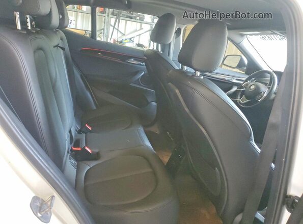 WBXYH9C05L5P22070 2020 BMW X2 White Вид задніх сидінь