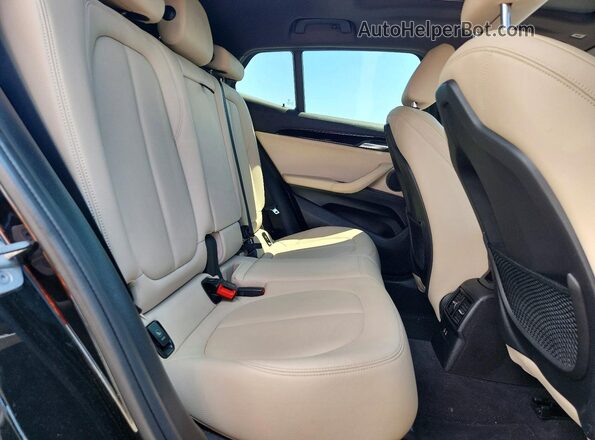 WBXYJ1C07N5T48165 2022 BMW X2 Черный Вид задней части салона