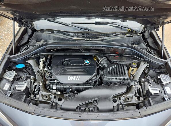 WBXYJ3C35JEJ83734 2018 BMW X2 Gray Vista del compartimento del motor