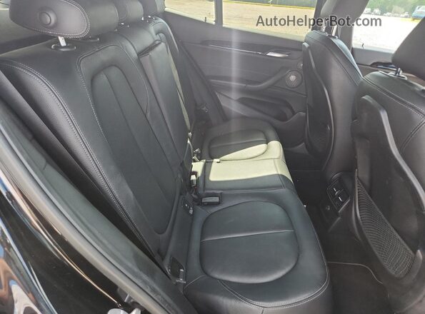 WBXYJ3C3XJEJ81817 2018 BMW X2 Black Widok wnętrza z tyłu
