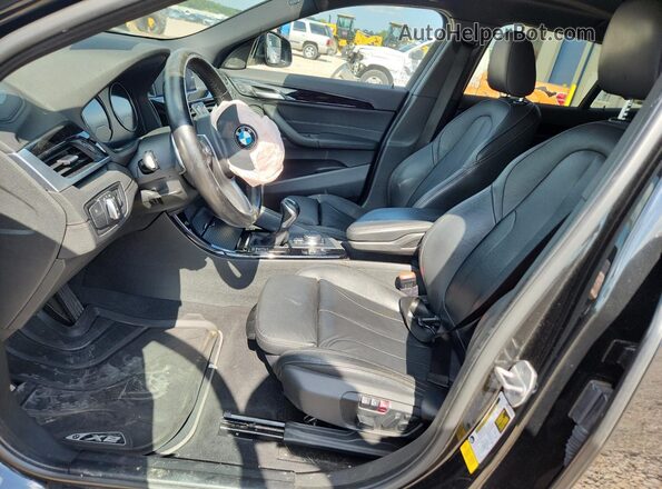 WBXYJ3C3XJEJ81817 2018 BMW X2 Black Widok wnętrza z przodu