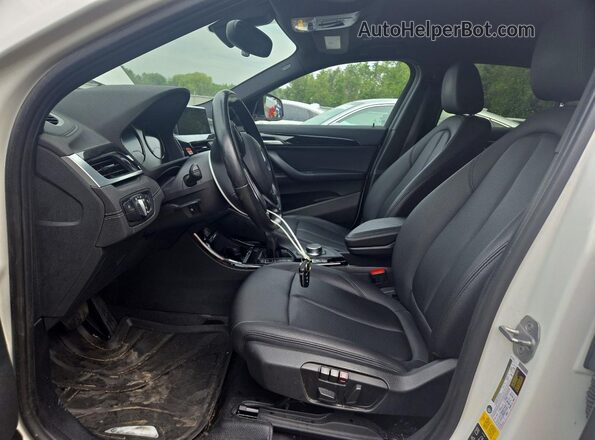 WBXYJ5C33JEF72175 2018 BMW X2 White Widok wnętrza z przodu