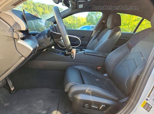 WBY13HG04SCS86841 2025 BMW OTHER White Widok naklejki z numerem VIN