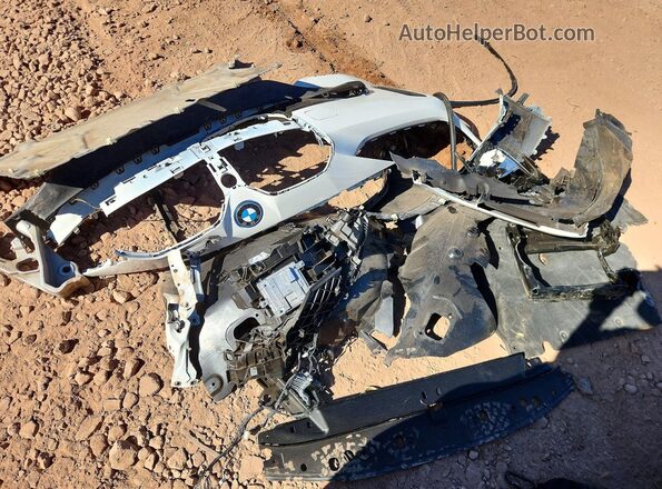 WBY23HD05SFU10865 2025 BMW I4 White Vista del compartimento del motor