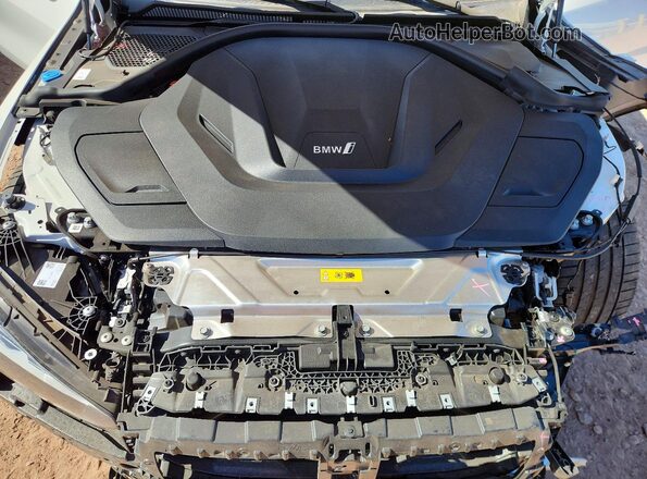 WBY23HD05SFU10865 2025 BMW I4 White Vista interior trasera