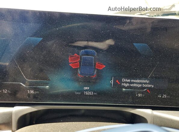 WBY23HD09SFU07676 2025 BMW I4 Black ხელსაწყოთა პანელის ხედი