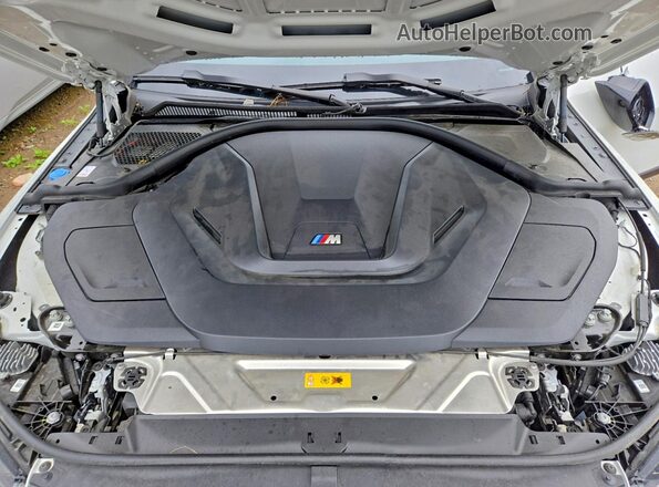 WBY33AW02PFR14726 2023 BMW I4 White უკანა სალონის ხედი