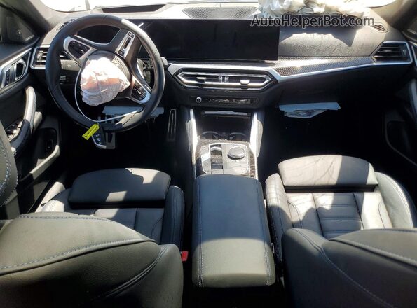 WBY33AW08PFR18067 2023 BMW I4 White Vista del salpicadero