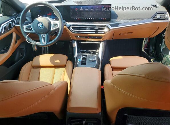 WBY33AW09RFT18063 2024 BMW I4 Green Вид панелі приладів