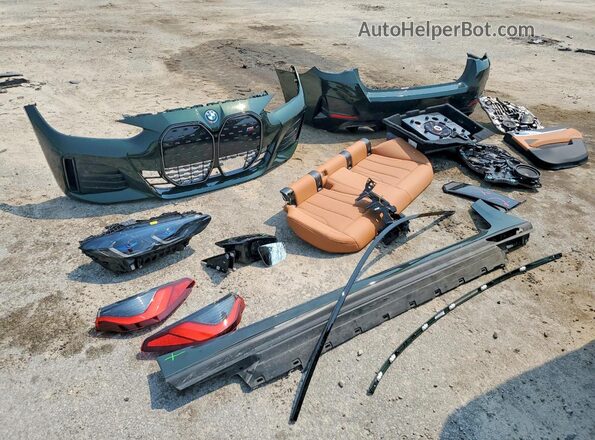 WBY33AW09RFT18063 2024 BMW I4 Green Вид підкапотного простору