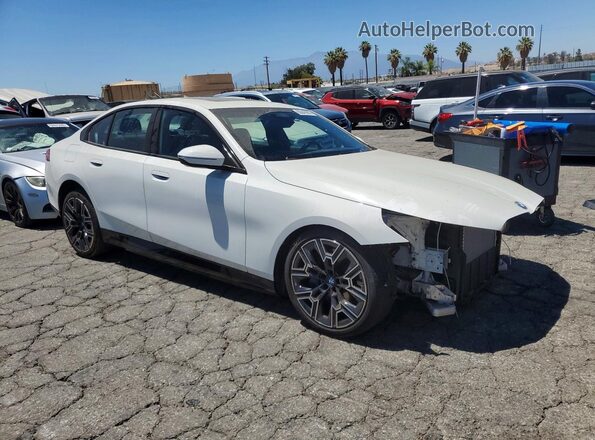 WBY33FK08RCS93211 2024 BMW OTHER White Front right