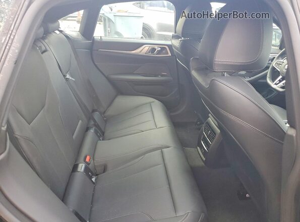 WBY33HD04SFT93383 2025 BMW I4 Black Հետևի նստատեղերի տեսք