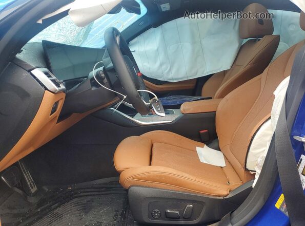 WBY33HD04SFV48692 2025 BMW I4 Blue Vista interior delantera