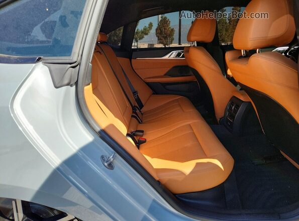 WBY33HD08SFV98608 2025 BMW I4 Gray Вид задніх сидінь