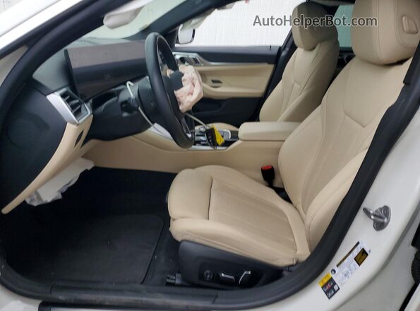 WBY43AW02RFT04462 2024 BMW I4 Белый Вид салона спереди