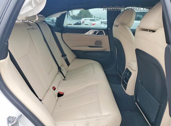 WBY43AW02RFT04462 2024 BMW I4 Белый Вид задних сидений