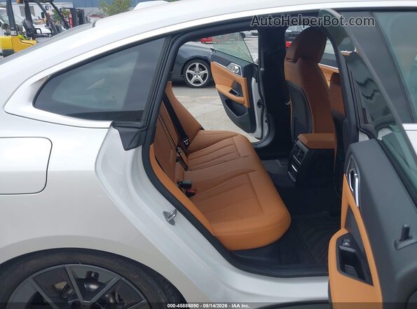 WBY43AW06RFS40717 2024 BMW I4 White Вид наклейки з VIN-кодом