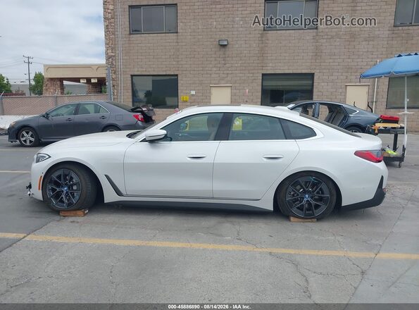 WBY43AW06RFS40717 2024 BMW I4 White Панорамний вид салону 360°
