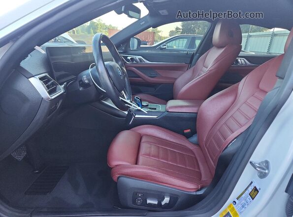 WBY73AW02NFM89328 2022 BMW I4 White Вид салону спереду