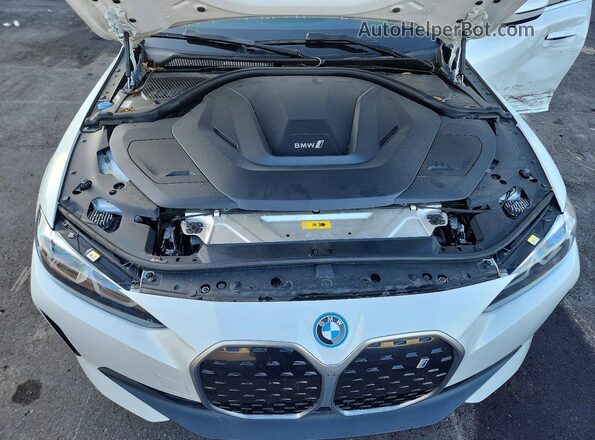 WBY73AW02NFM89328 2022 BMW I4 White Вид задньої частини салону