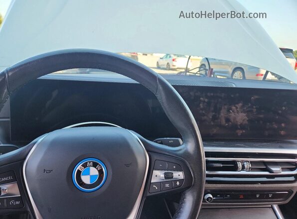 WBY73AW02NFM89328 2022 BMW I4 White Вид щитка приладів