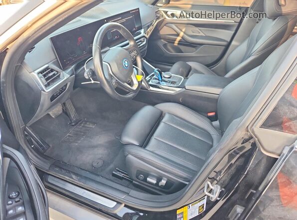 WBY73AW05PFN48939 2023 BMW I4 Black წინა სალონის ხედი