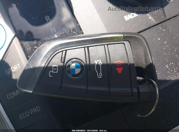 WBY73AW05PFN72271 2023 BMW I4 Gray Առջևի վահանակի տեսք