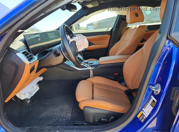 WBY83FB01RFS74262 2024 BMW I4 Синий Вид салона спереди