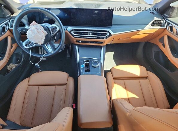 WBY83FB01RFS74262 2024 BMW I4 Синий Вид панели приборов