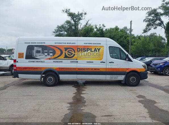 WD3PE8DD5GP339439 2016 MERCEDES-BENZ SPRINTER White Rear interior view