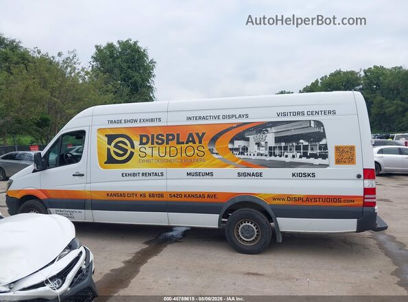 WD3PE8DD5GP339439 2016 MERCEDES-BENZ SPRINTER White 360 interior view
