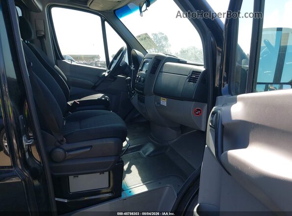 WDAPF1CD3HP372763 2017 MERCEDES-BENZ SPRINTER Black Widok wnętrza z przodu