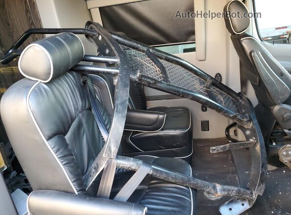 WDAPF4CCXJP646555 2018 MERCEDES-BENZ SPRINTER Silver 