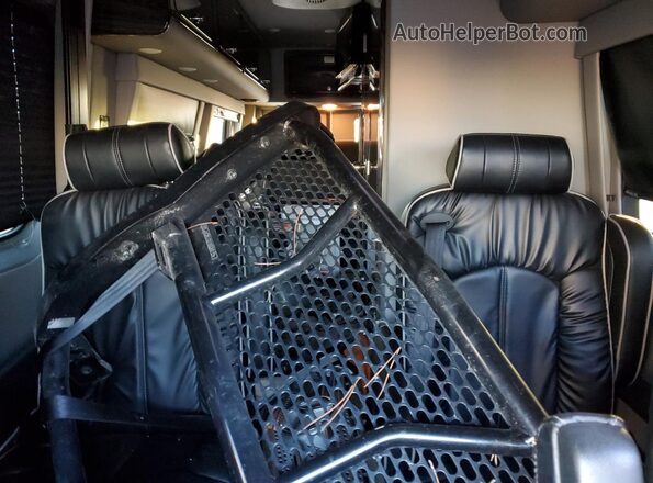 WDAPF4CCXJP646555 2018 MERCEDES-BENZ SPRINTER Silver 