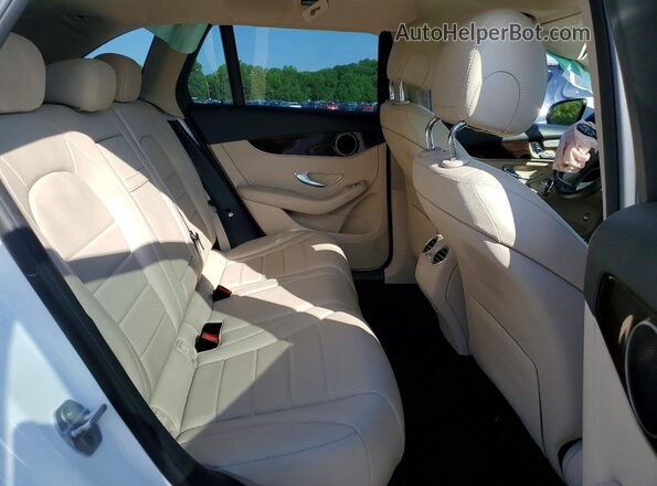 WDC0G4JB0GF007986 2016 MERCEDES-BENZ GLC-CLASS White Vista de los asientos traseros