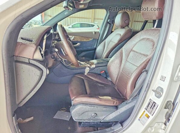 WDC0G4JB0HF134643 2017 MERCEDES-BENZ GLC-CLASS White Вид салону спереду