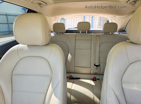 WDC0G4JB2GF018388 2016 MERCEDES-BENZ GLC-CLASS White Vista de los asientos traseros