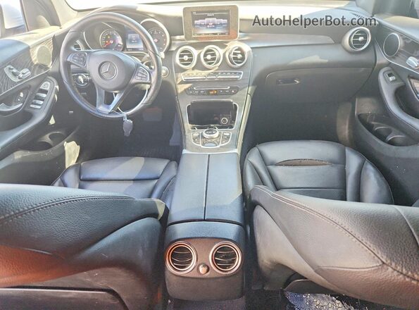 WDC0G4JB2HF271485 2017 MERCEDES-BENZ GLC-CLASS White Vista del salpicadero