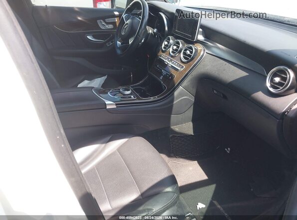 WDC0G4JB3JV046438 2018 MERCEDES-BENZ GLC 300 White Вид салону спереду