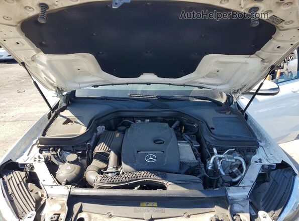 WDC0G4JB4HF189824 2017 MERCEDES-BENZ GLC-CLASS White Widok wnętrza z tyłu